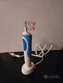 Spazzolino elettrico oral-b