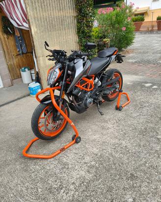 KTM DUKE 390 2022