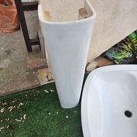 Lavabo con colonna