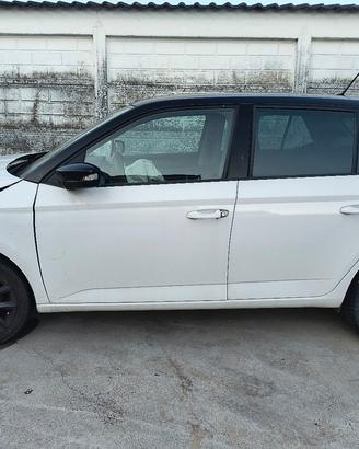 Skoda Fabia 1.0 Benz. per ricambi
