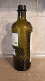 Bottiglia per olio in vetro scuro