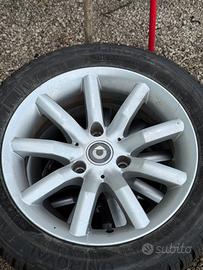 Treno gomme come nuove con cerchi Smart