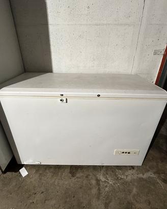 Freezer a pozzetto grande