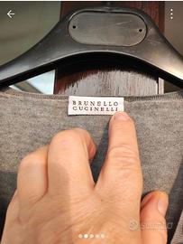 Maglia grigia con applicazione Brunello Cucinelli
