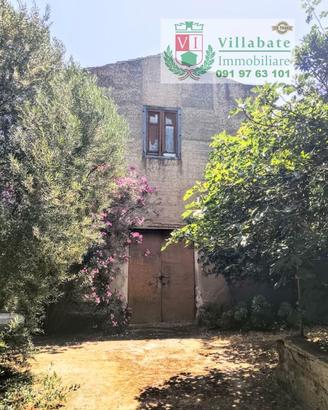 Casale primi del 900"di mq 150con mq 3900 giardino