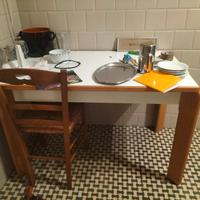 Tavolo legno e bianco