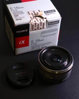 Sony 16mm F2.8+ adattatori grandangolari