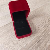 Scatola per gioielli (anelli, orecchini, collane)