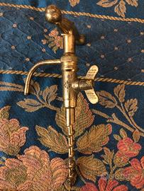 Antico Cavatappi in Metallo