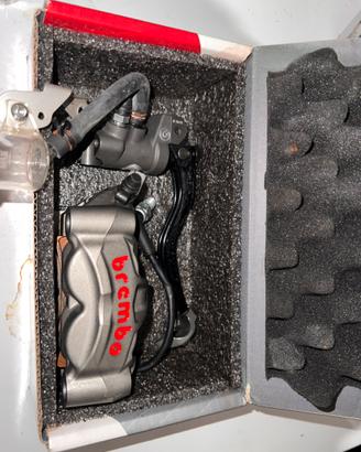 Impianto freno radiale Brembo