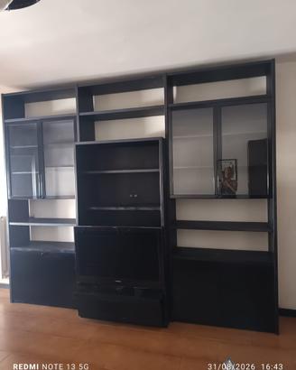 Libreria con vetrine e Porta TV