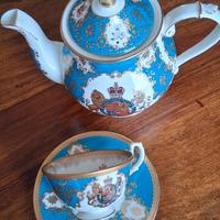 Teiera più Tazza inglese Royal Collection 