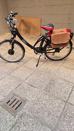 Bicicletta elettrica e bici da collezione