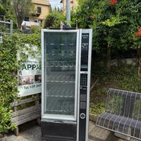 Distributore automatico