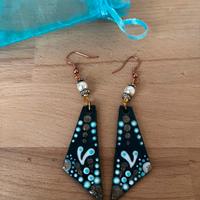 Orecchini pendenti handmade decorati a mano nuovi