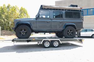 Rimorchio trasporto auto fuoristrada e sportive