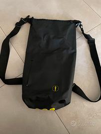 borsa/zaino impermeabile nero