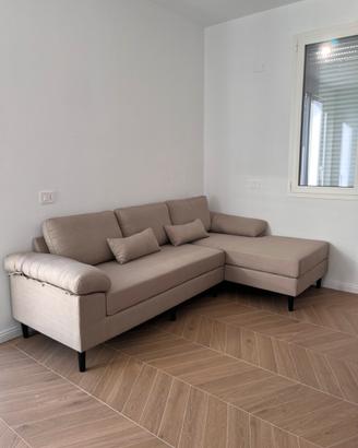 Divano angolare con chaise longue