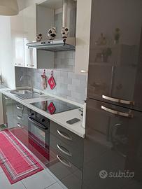 CUCINA COMPLETA DI ELETTRODOMESTICI