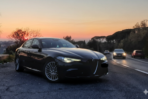 Alfa Giulia 2.2 180cv nero vulcano