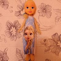 Bambola Elsa 33 cm con la canzone di Elsa 