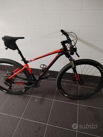 Bicicletta Mountain bike