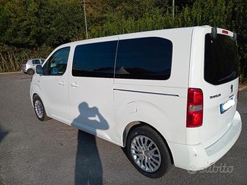 Peugeot Traveller 1.5diesel 8 posti
