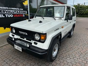 Toyota Land Cruiser II 2.4 turbodiesel SW LJ73 LX 