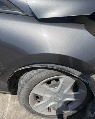 parafango anteriore destro ford fiesta 2018