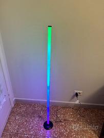 Lampada piantana LED a coloori