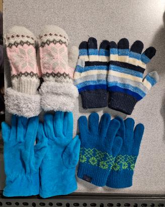 Cappellini sciarpe guanti bambina 4-6 anni