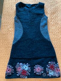 Vestito smanicato in lana