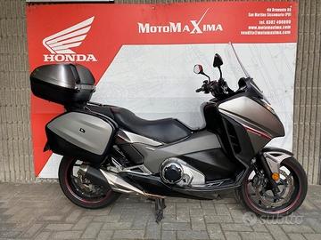 Honda Integra 750 SPORT