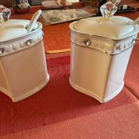 Due zuccheriere in porcellana