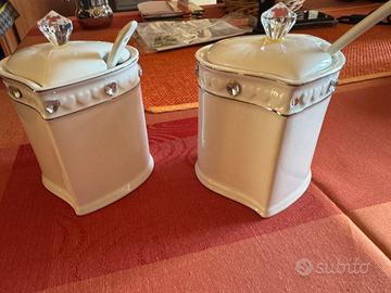 Due zuccheriere in porcellana