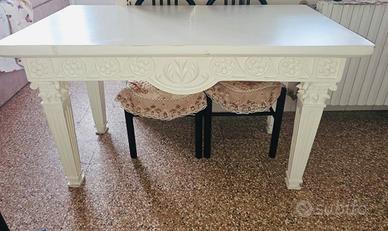 Tavolo bianco