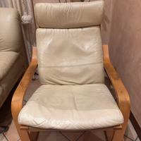 Sedia a dondolo POÄNG e poggiapiedi