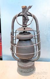 Veccia lampada, lume ad olio/petrolio.