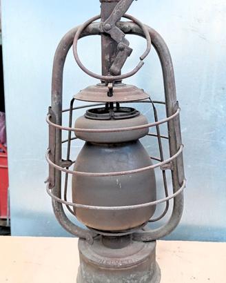 Veccia lampada, lume ad olio/petrolio.