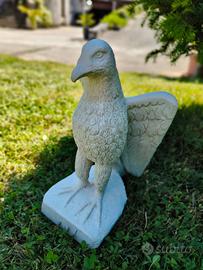 Falco Pellegrino in pietra 