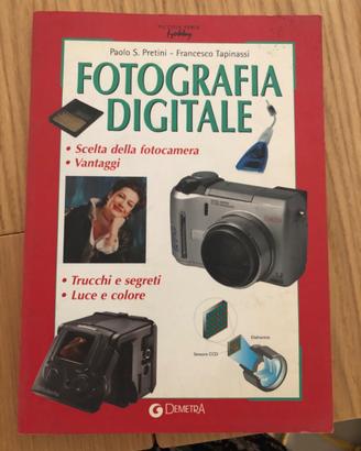 Vecchio libro di fotografia digitale