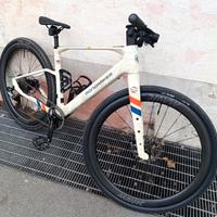 Gravel in Carbonio Mondraker Dusty Unlimited Gulf 
