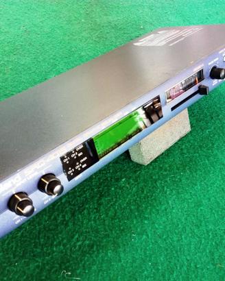 Roland SRQ-4015 equalizzatore