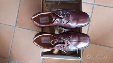 Scarpa NUOVA da uomo n. 41  con legacci. 