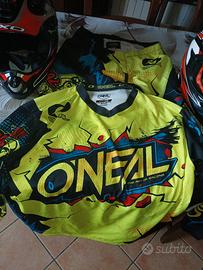 Abbigliamento da cross e caschi cross