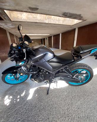 YAMAHA MT 03 MIDNIGHT CYAN