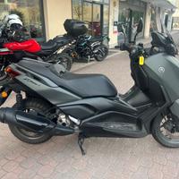 Yamaha X-Max 300