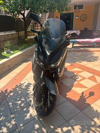 Yamaha XMax 400