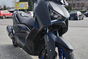 Yamaha xmax 300   