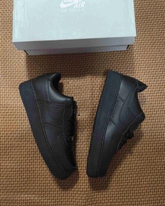 Nike Air Force 1 '07 Sneakers basse nere / 41